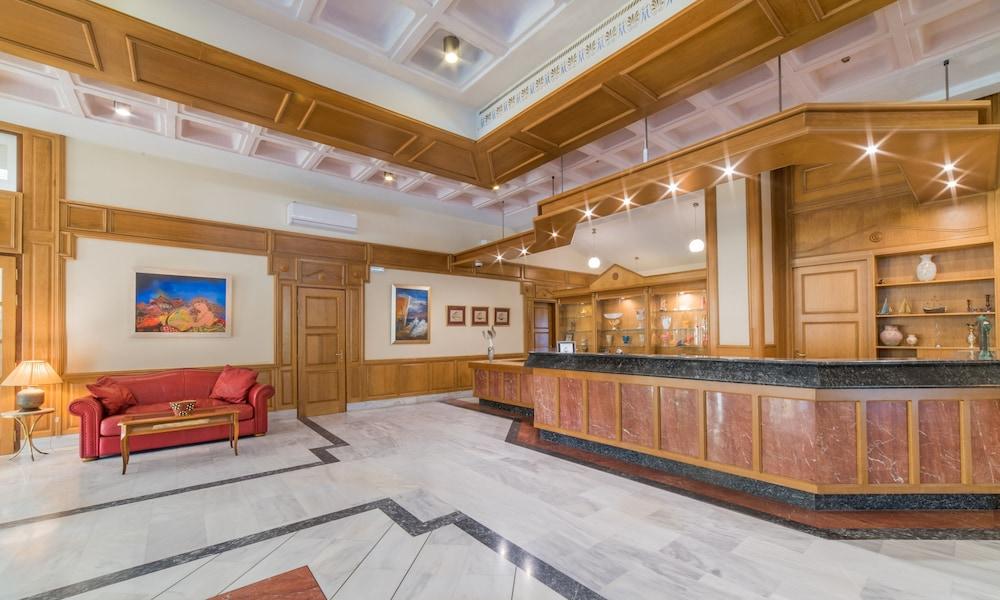 Ilaria Hotel Каламакі Екстер'єр фото